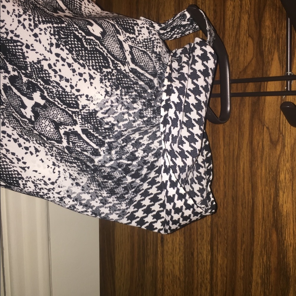 Plus Size Top - Picture 5 of 6